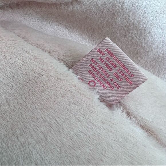 UGG Australia Pink shearling Poncho w/ Hand Pockets SM - Picture 10 of 10